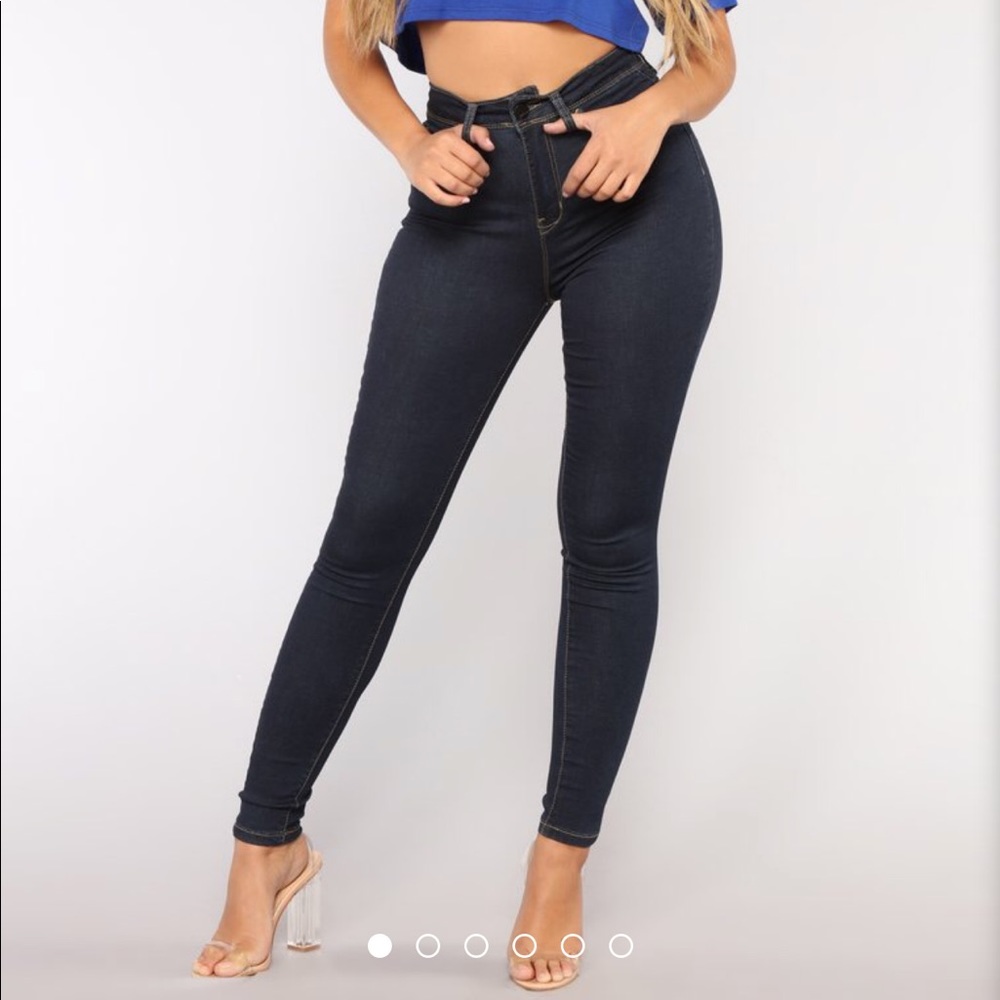 It’s Now or Never Fashion Nova Skinny Jeans Size 5